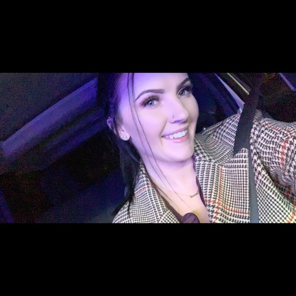 Hi! I’m Hannah 😊 - Picture 8 of 10